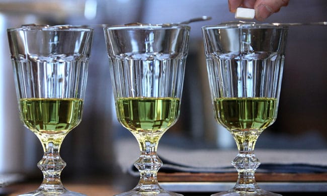 absinthe-163770808