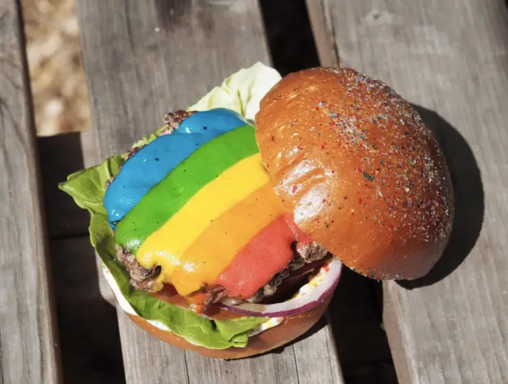 Le burger arc-en-ciel s’empare d’Instagram